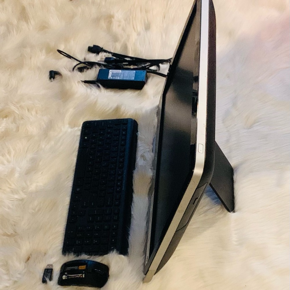 HP Pavilion All In One 23”Diagonal WideScreen FullHD LED Display